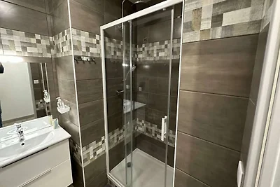 Renovierte 2-Zimmer-Wohnung in der Auvergne