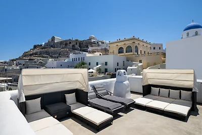 Historische villa met grotzwembad en uitzicht...