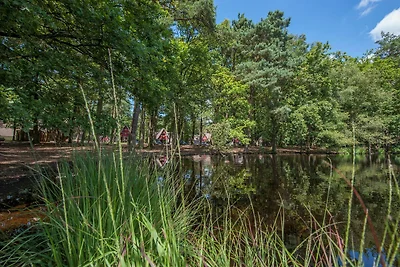 Lodge w Bospark 't Wolfsven z Ogrodem