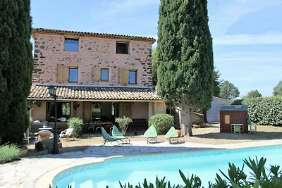 Villa in La Motte mit Swimmingpool