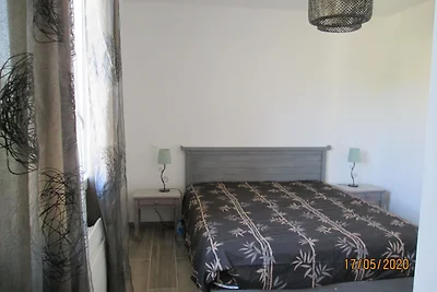 Komfortables Ferienhaus in der Nähe des Sees