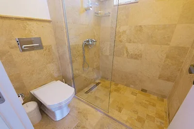 Villa in Kalkan mit Schwimmbecken
