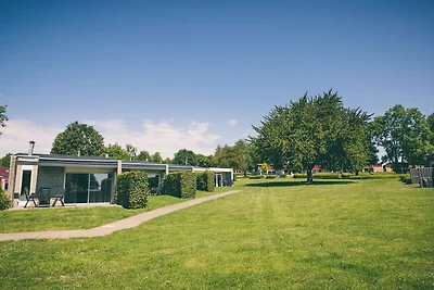 Bungalow am Hang mit Garten