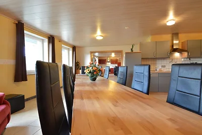 Ferienwohnung in Burg Reuland mit Wald