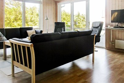 Geräumiges Ferienhaus im Hafen mit Sauna