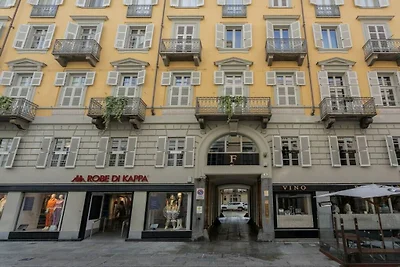 Wohnung in Torino mit Balkon und Parken