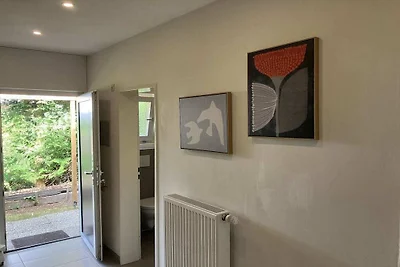 Mit Garten und Kamin