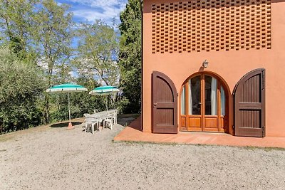 Landferienhaus in Gambassi Terme mit Garten