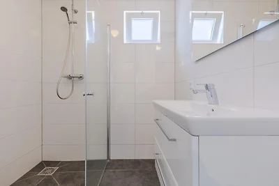 Villa in Arcen mit Bad und...