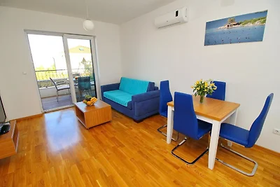 Apartments Kula - One-Bedroom Apartment with ...
