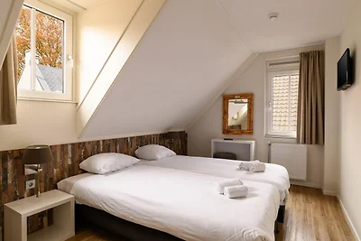 Villa mit Sauna, Sprudelbad und Veranda