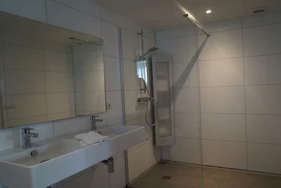 Comfort Room Deluxe 2