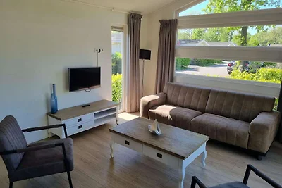Chalet vlakbij de golfbaan op vakantiepark