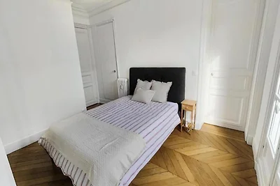 Renovierte Wohnung im Quartier Latin