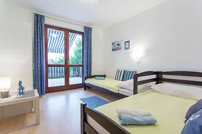 Wohnung in Seline mit Garten
