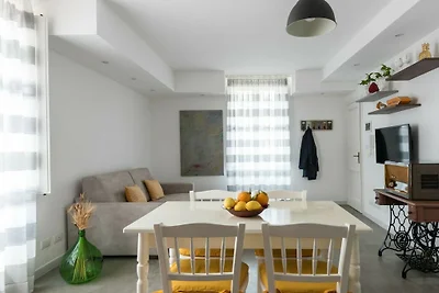 AM Suite with terrace by Wonderful Italy