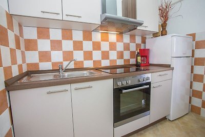 Cosy apartment only a 200 m from the beach wi...
