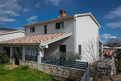 Villa en Krnica con piscina