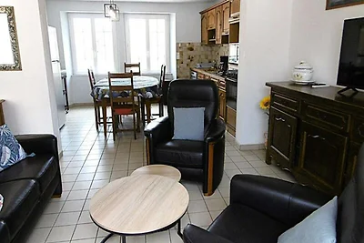 Huis vlakbij het strand met tuin en barbecue