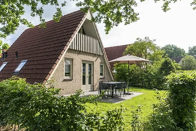 Freistehendes Haus mit Garten