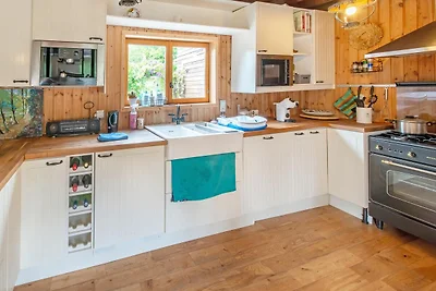 Ferienhaus in Bievre mit Garten