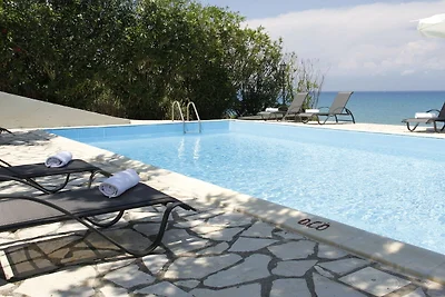 Geräumige Villa auf Korfu nahe dem Meer
