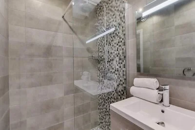 Terrasse mit Meerblick, Pool, Parkplatz