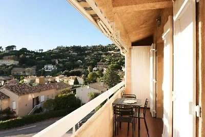 Wohnung in Bormes bei Maures Hügeln