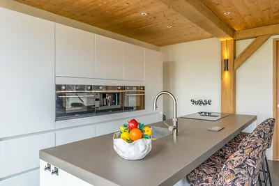 Attraktive und moderne Ferienvilla für 6...