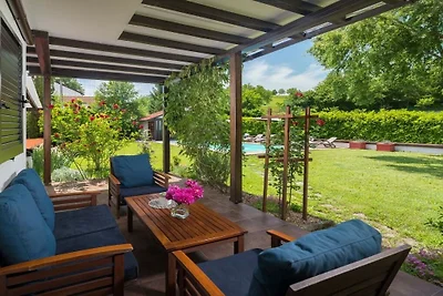 Villa in Cerovlje met zwembad