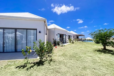Villa in Saint-François mit Meerblick