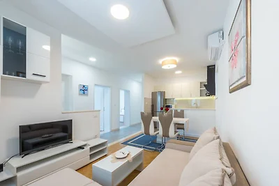 Apartments Lucija - Two Bedroom Apartment wit...
