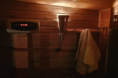 Waldbungalow mit Sauna für 6 Personen