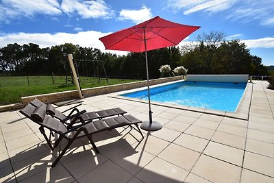 Ferienhaus mit privatem Pool in Montcléra