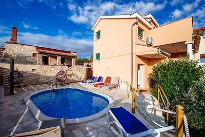 Casa vacanze a Jasenice con giardino