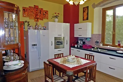 Magnifica villa a Pistoia con vasca idromassa...