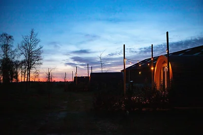 Leuke Tiny Home gelegen naast een eigen