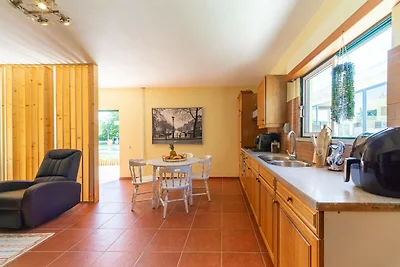 Ländliches Ferienhaus mit Gemeinschaftspool