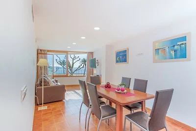Zentrales Roses-Apartment mit Terrasse