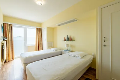 Wohnung an der Zeedijk mit Meerblick