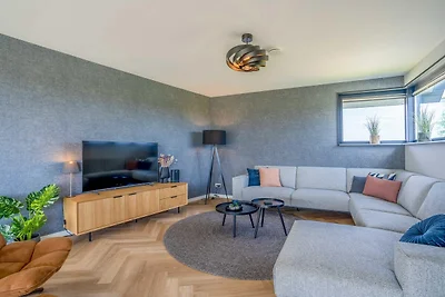 Moderne, luxuriöse und nachhaltige Naturvilla