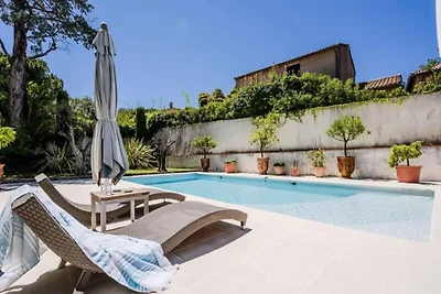 Villa in Antibes mit Pool und in Strandnähe