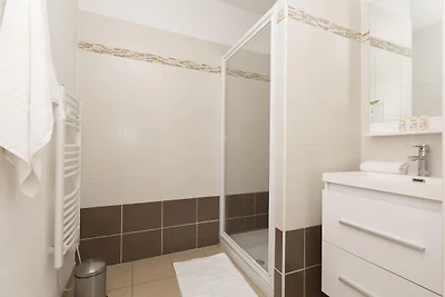 Wohnung in der Hügellandschaft von Oletta