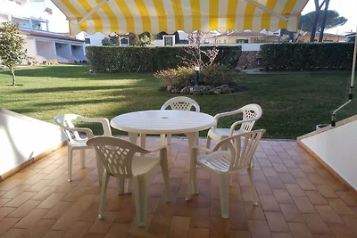 Appartement in L'Escala bij strand
