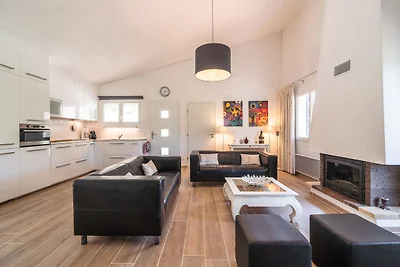 Luxuriöse Villa mit privatem Pool