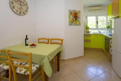 Two Bedroom Apartment With Terrace And Sea Vi...