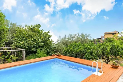 Villa panoramica con piscina