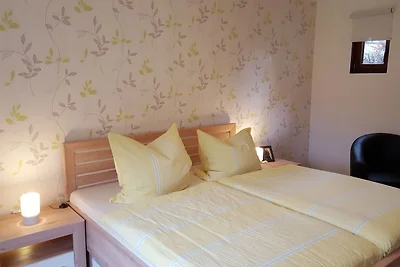 Casa vacanze con 2 camere da letto e giardino...