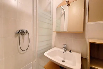 Licht duplex appartement · Aan de voet van de...