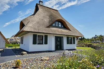 Reetdachhaus in Fuhlendorf mit Sauna nahe...